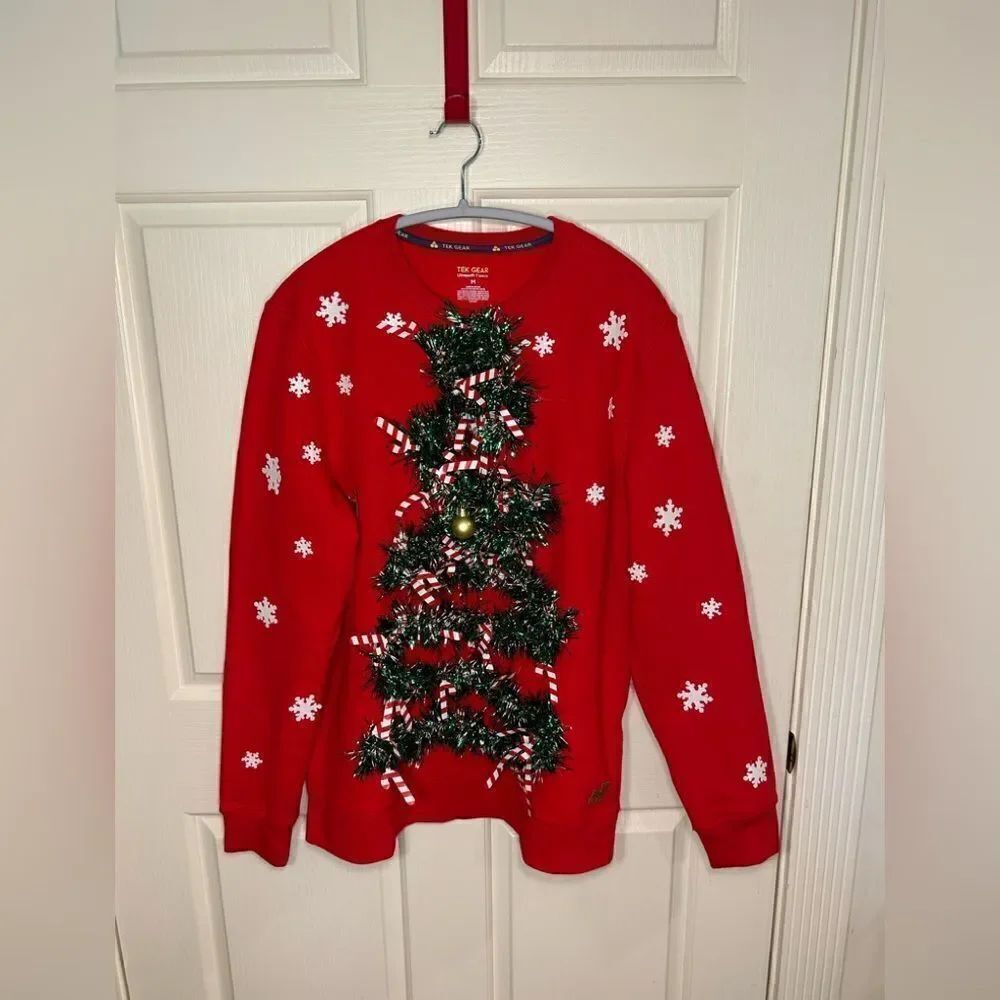 Tek Gear Christmas sweatshirt 